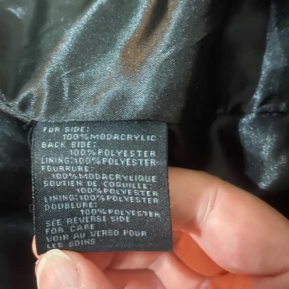 Steve Madden Faux Fur Vest, size Medium - Picture 3 of 6